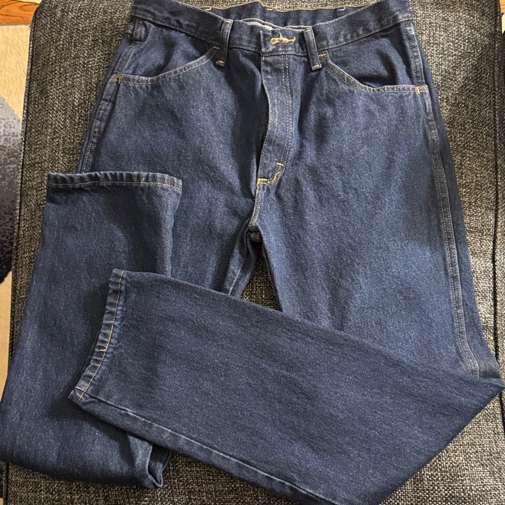 Rustler Men's Relaxed Fit Dark Blue Jeans